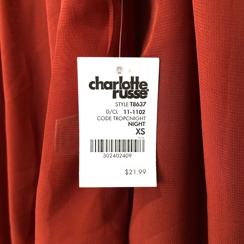 🎉NWT🎉 Mesh Off Shoulder Bell Sleeve Top - Charlotte Ruse - Size: XS - Picture 2 of 3